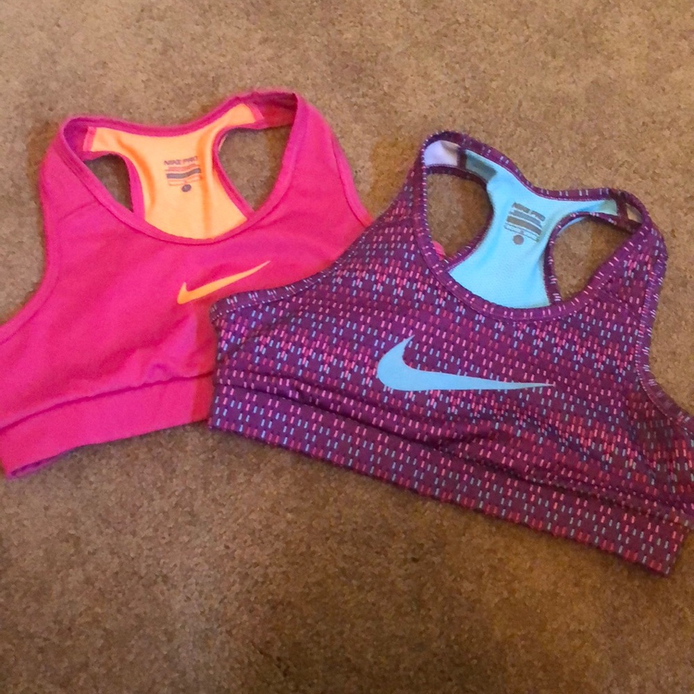 Bundle of 2 nike pro sports bras. MAKE OFFERS!